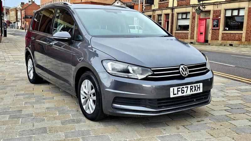 Used VW Touran Family 115 HP (84 kW) 2017 Grey MPV