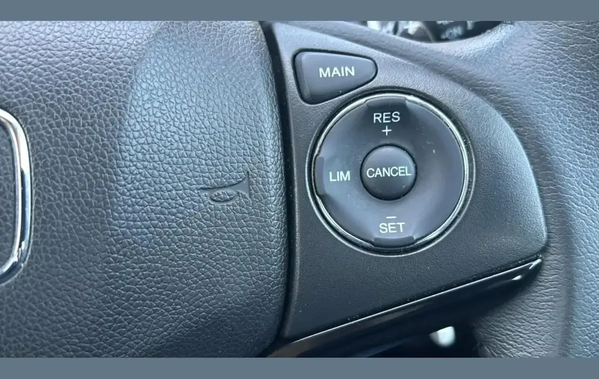 Second-hand Honda HR-V SE 182 CP (133 kW) 2018 Negru SUV