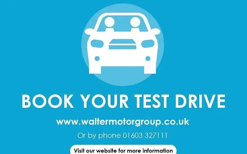 Used Volvo V40 R-Design 120 HP (88 kW) 2016 Hatchback