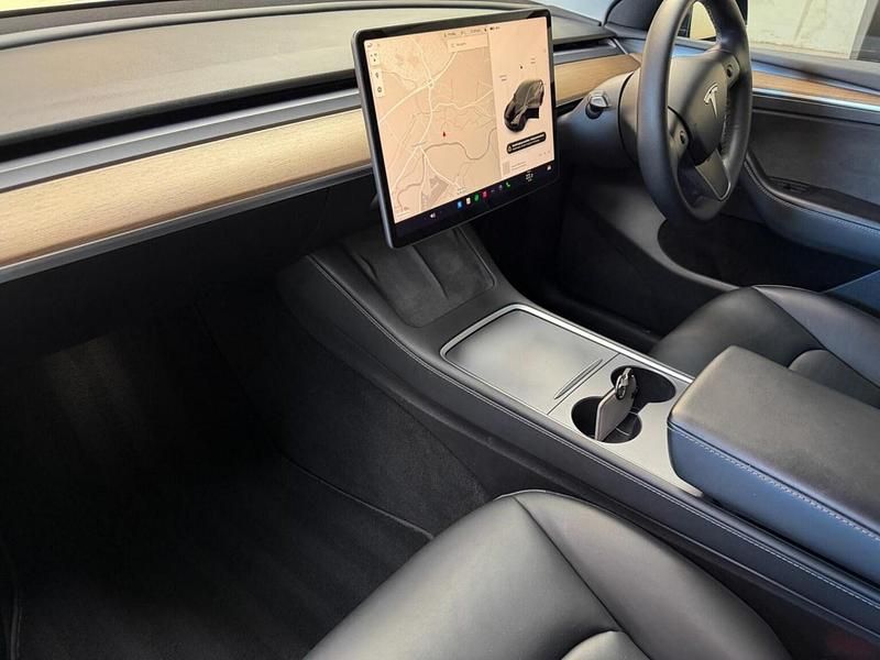 Used Tesla Model Y Long Range AWD 85 kW (116 HP) 2022 Black SUV