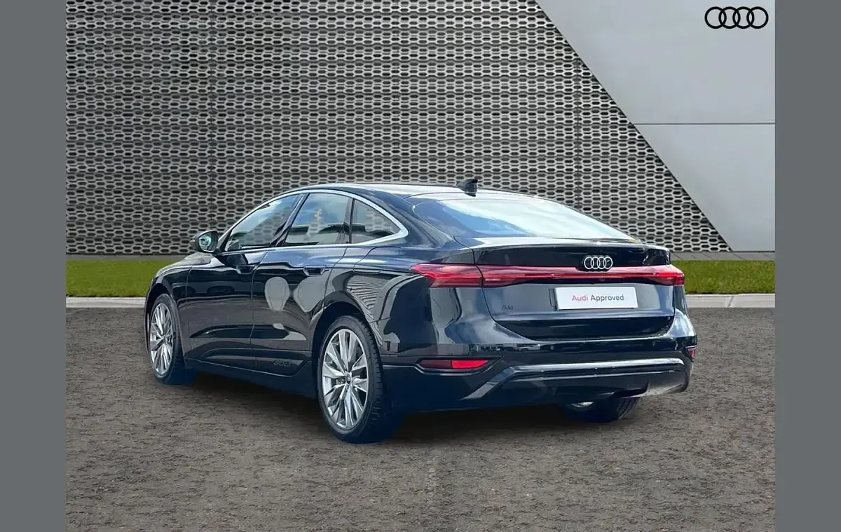 New Audi A6 e-tron Sport 269 kW (367 HP) 2025 Black Hatchback