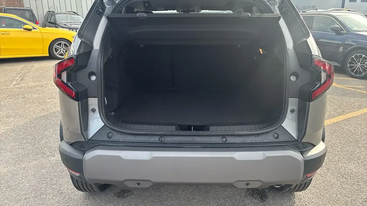 Used Dacia Duster Journey 156 HP (114 kW) 2025 Metallic  shadow grey Estate