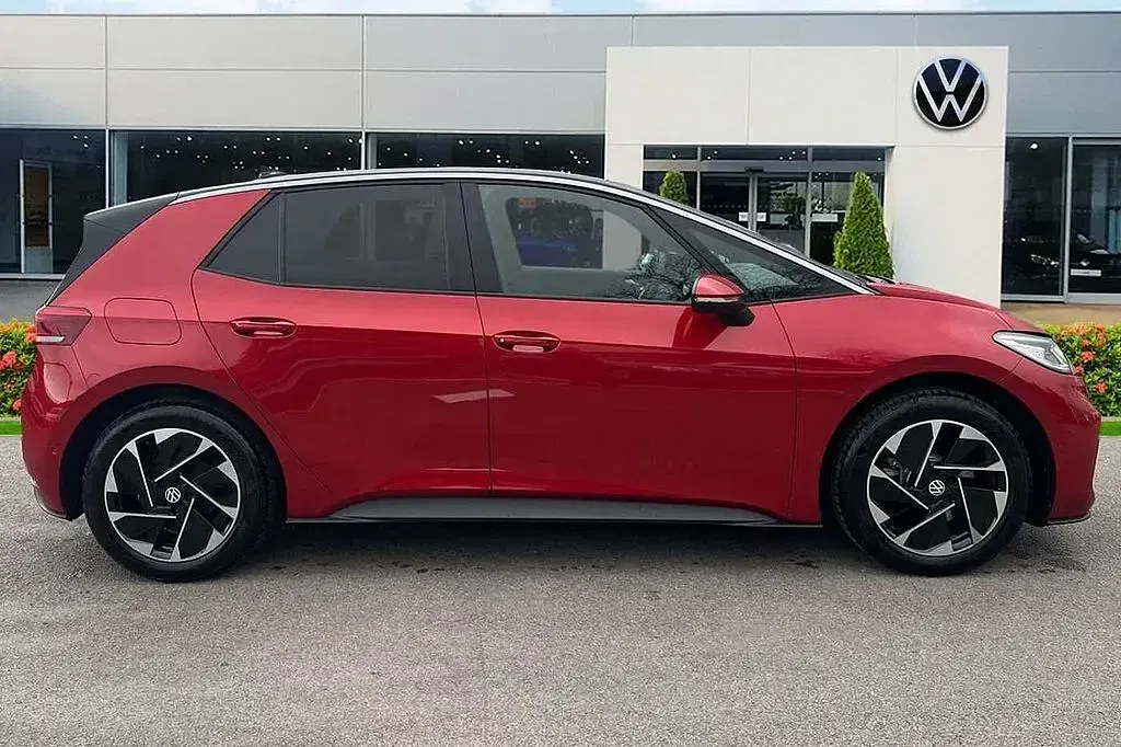 Used VW ID.3 Pro 150 kW (204 HP) 2026 Red Hatchback