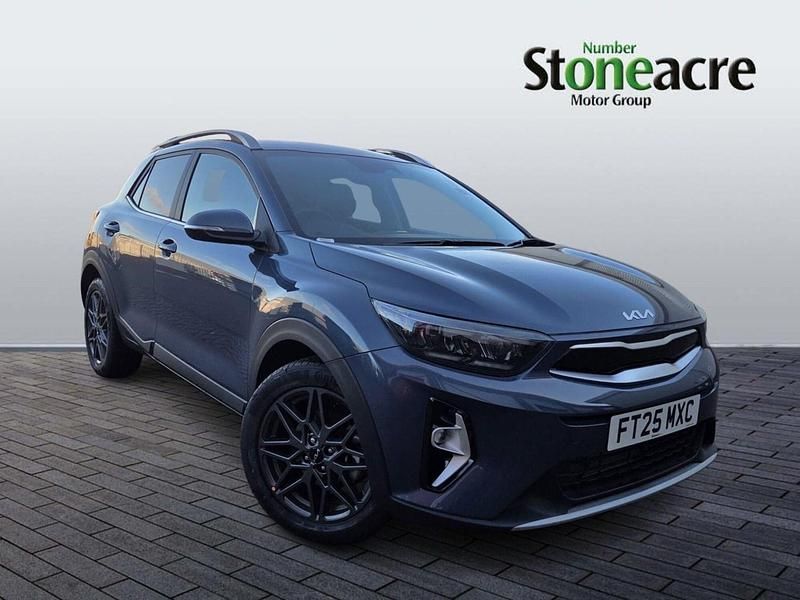 Blue New 2025 Kia Stonic SUV | £21,495 (Fair price) - Image 1/4