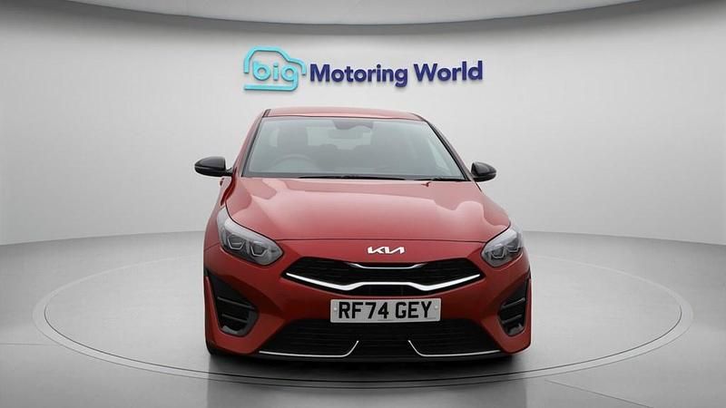 Used Kia Ceed GT-Line 138 HP (101 kW) 2025 Red Hatchback