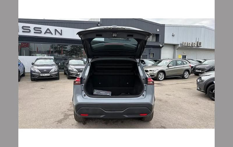 Used Nissan Qashqai Acenta Premium 158 HP (116 kW) 2022 Grey SUV