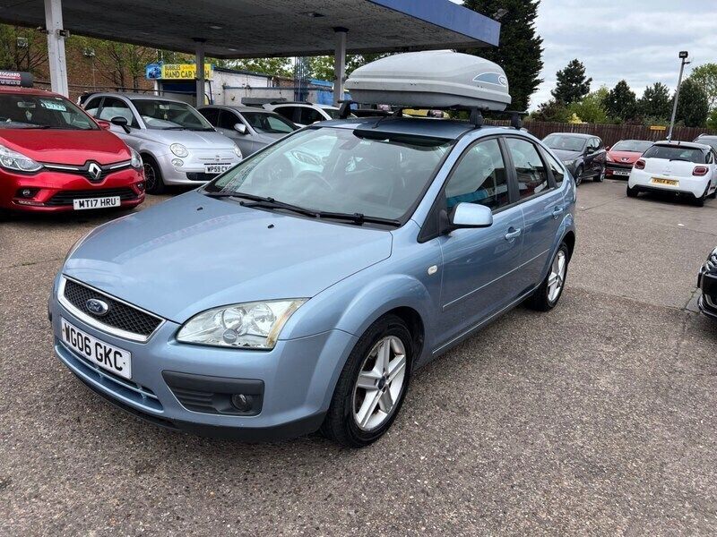 Blue Used 2006 Ford Focus Titanium Hatchback | £1,995 (Good price) - Image 1/4