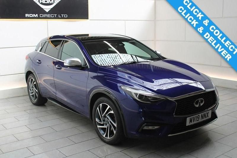 Used Infiniti Q30 Luxe 122 HP (89 kW) 2019 Blue Hatchback