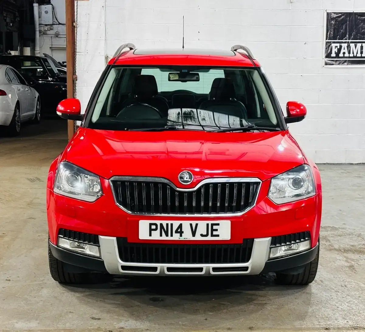 Used Skoda Yeti Elegance 170 HP (125 kW) 2014 Red SUV