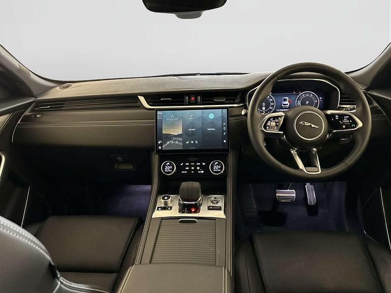 Used Jaguar F-Pace R-Dynamic 204 HP (150 kW) 2024 Black SUV