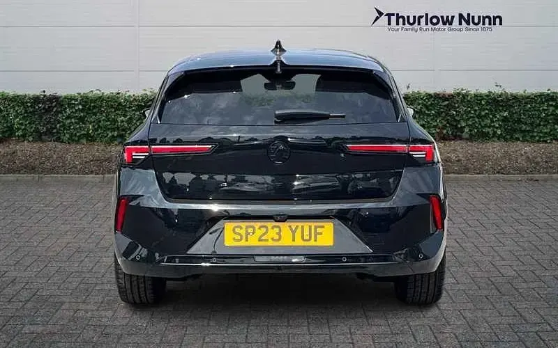 Used Vauxhall Astra Ultimate 131 HP (96 kW) 2023 Black Hatchback