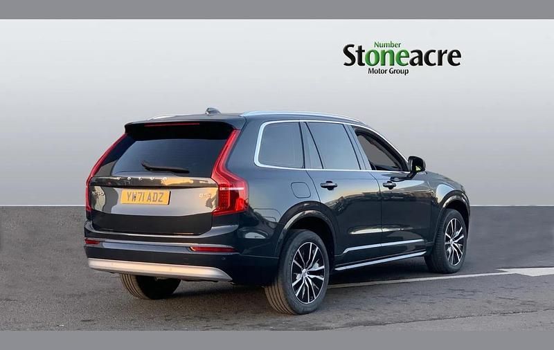 Used Volvo XC90 Momentum 232 HP (170 kW) 2022 Grey SUV