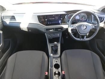 Used VW Polo SE 65 HP (47 kW) 2018 Red Hatchback