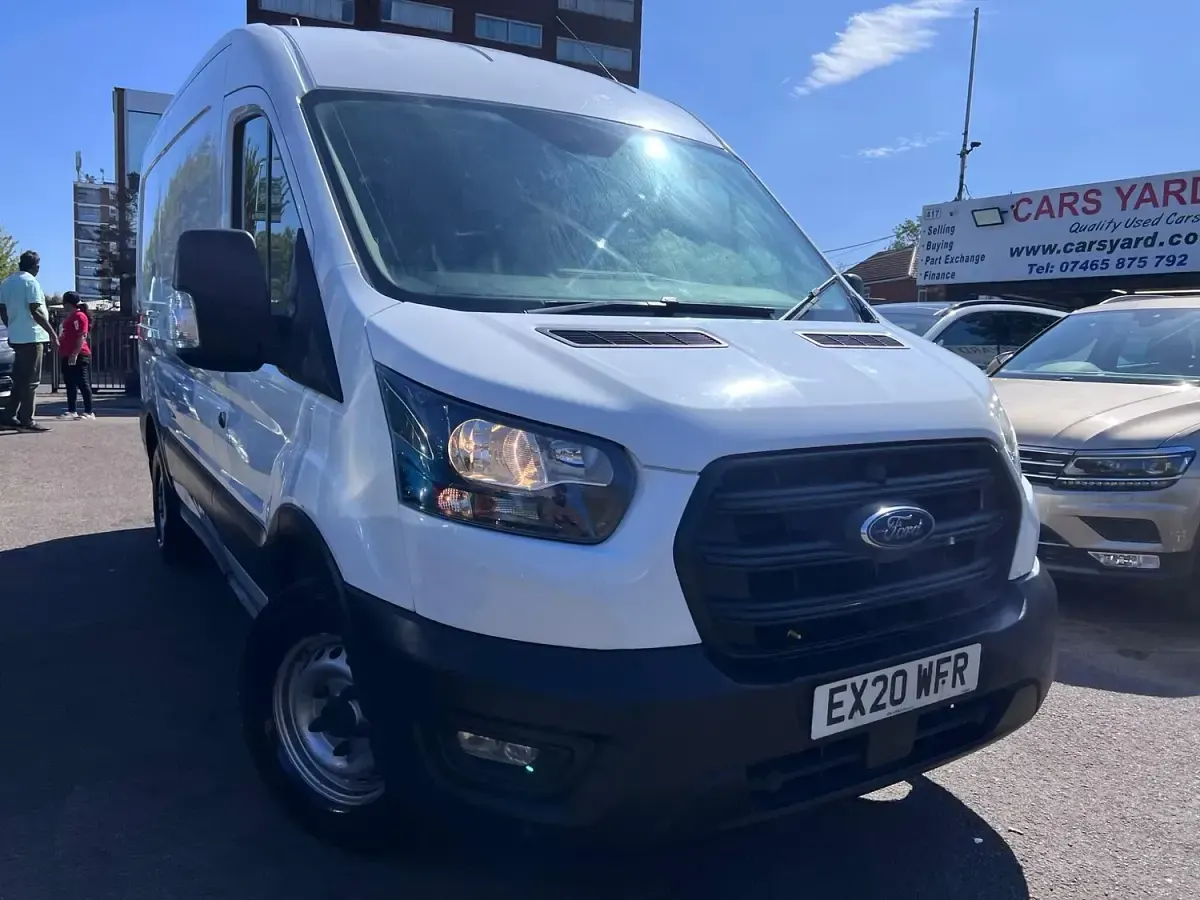 Used Ford Transit Custom 105 HP (77 kW) 2022 White Van