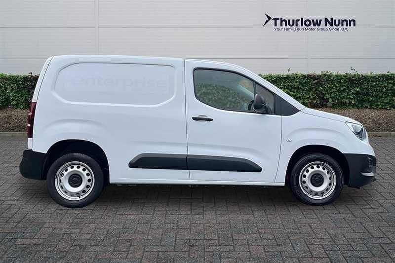 Used Vauxhall Combo 100 HP (73 kW) 2023 White Van