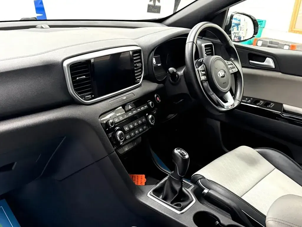 Used Kia Sportage GT-Line 134 HP (98 kW) 2021 Silver SUV