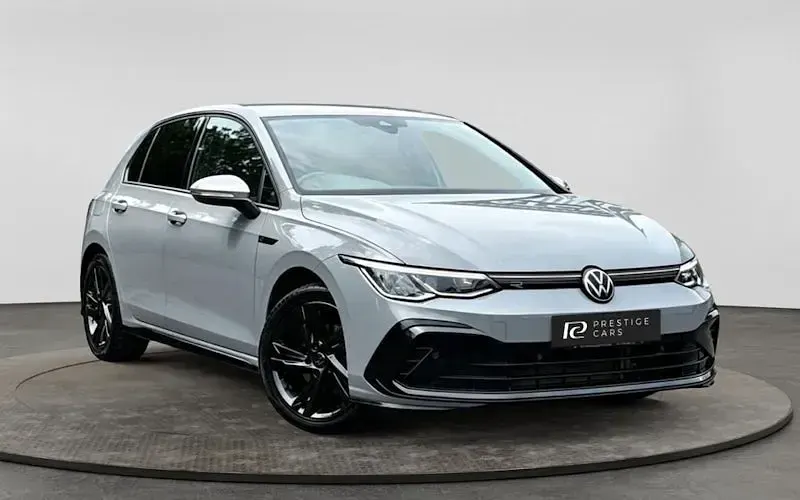 Used VW Golf VIII R-line 150 HP (110 kW) 2022 Hatchback