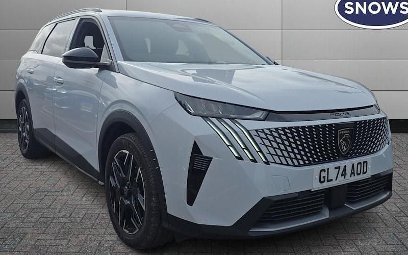 White Used 2024 Peugeot 5008 Allure MPV | £26,730 (Fair price) - Image 1/4