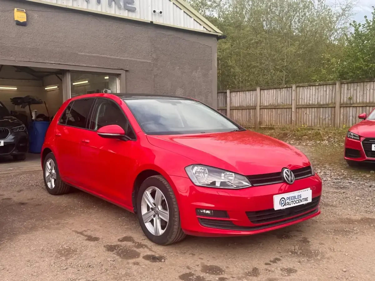 Second-hand VW Golf VII Edition 110 CP (80 kW) 2016 Roșu Hatchback