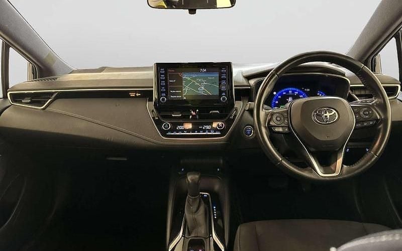 Usado Toyota Corolla 122 HP (89 kW) 2021 Preto Carrinha