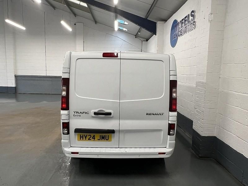 Begagnad Renault Trafic 2024 Vit Minibuss