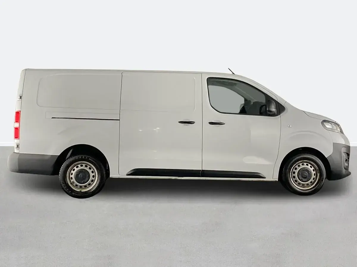 Used Vauxhall Vivaro 100 HP (73 kW) 2023 White MPV
