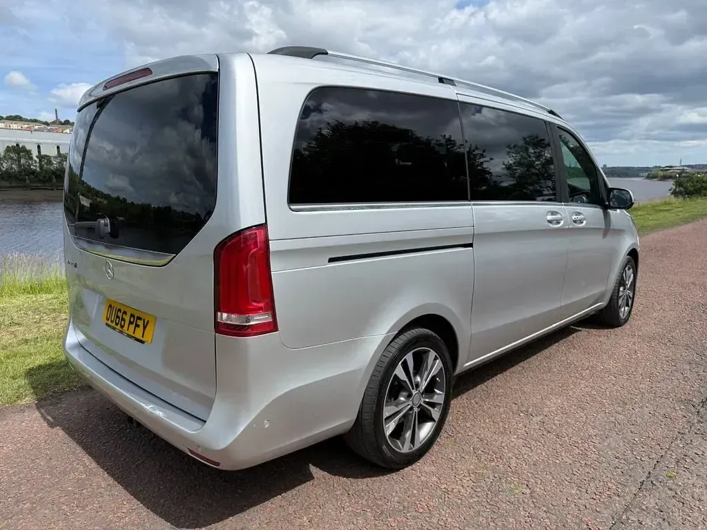 Used Mercedes V250 190 HP (139 kW) 2016 Silver MPV