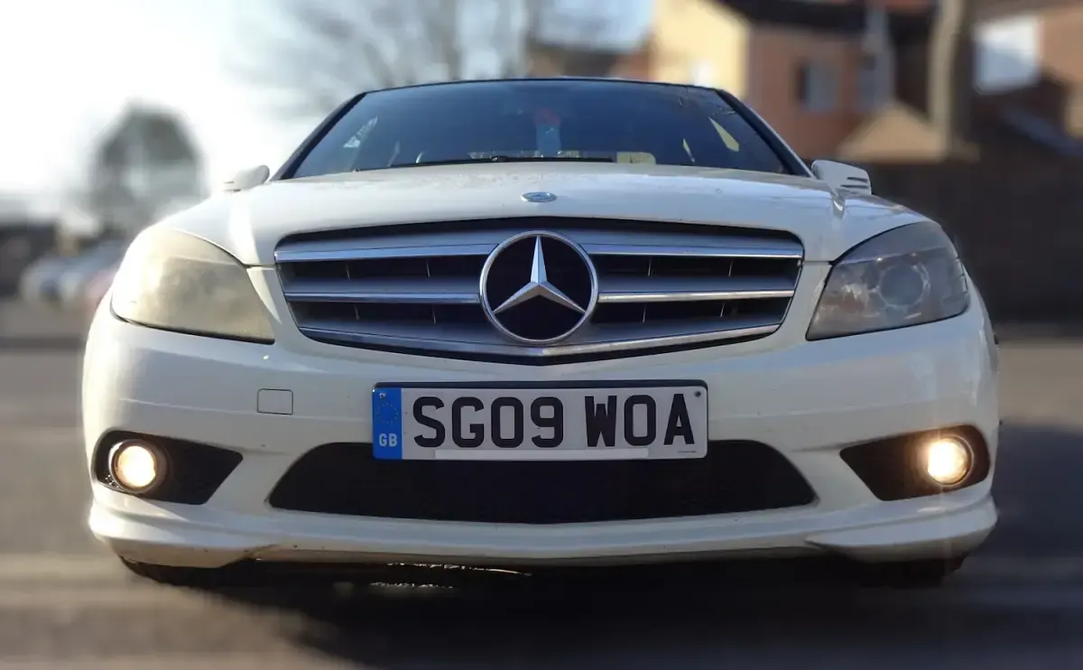 Used Mercedes C220 2009 White Sedan