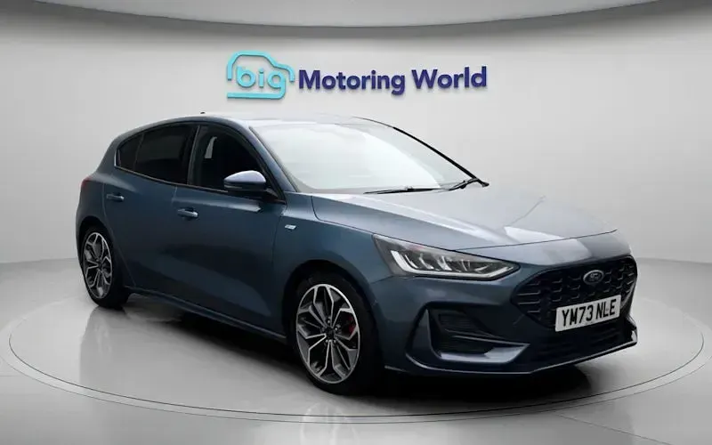 Used Ford Focus ST-Line X 125 HP (91 kW) 2023 Blue Hatchback