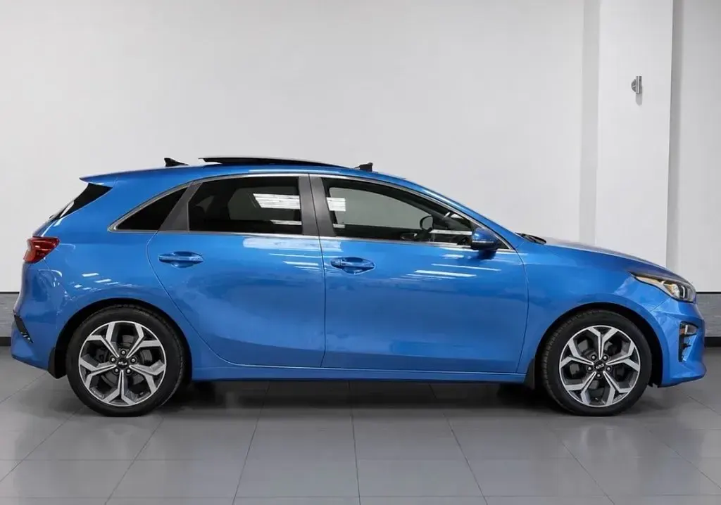 Used Kia Ceed First Edition 140 HP (102 kW) 2018 Blue Hatchback
