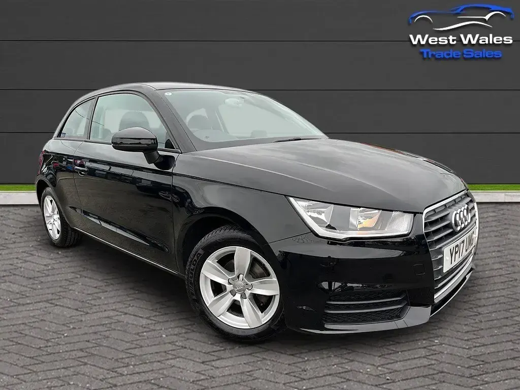 Used Audi A1 Design 95 HP (69 kW) 2017 Black Hatchback