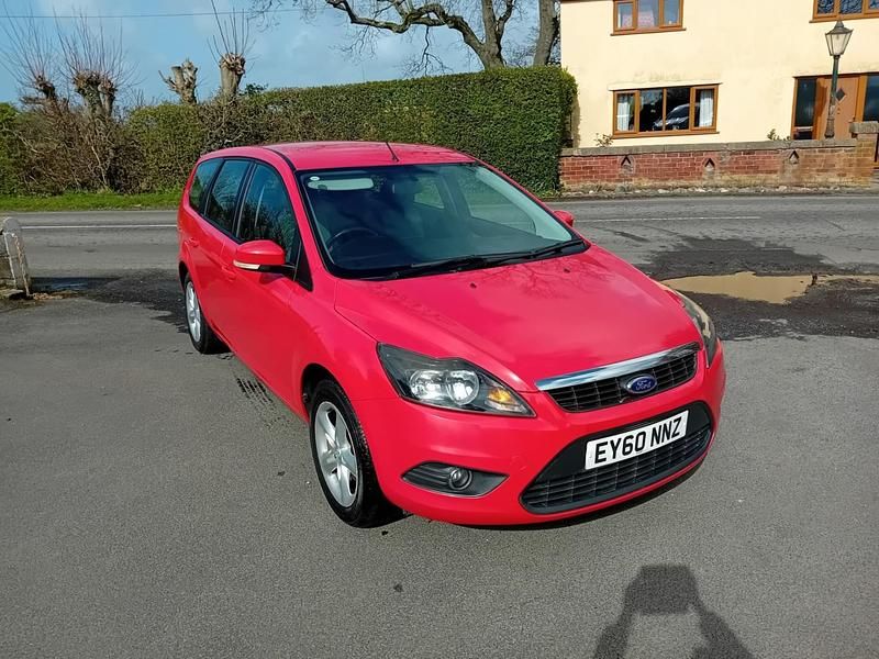 Used Ford Focus Zetec 2010 Red Estate