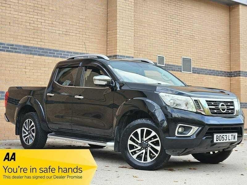 Black Used 2017 Nissan Navara Tekna Pickup | £10,499 (A bit pricey) - Image 1/3