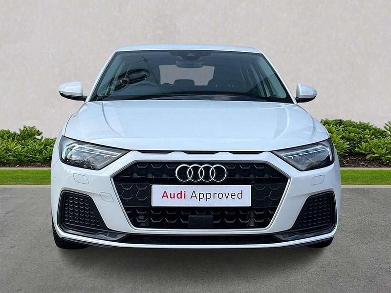 Begagnad Audi A1 Sport 110 HK (80 kW) 2023 Vit SUV