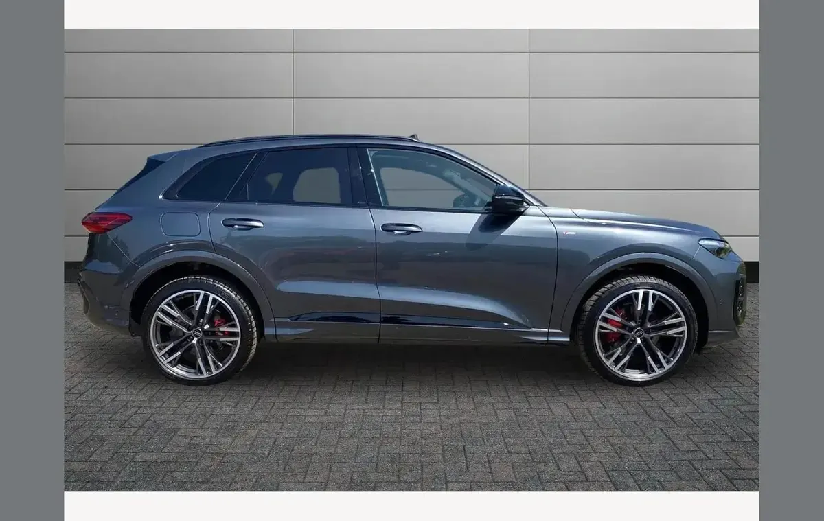 New Audi Q5 Advanced 204 HP (150 kW) 2025 Grey SUV