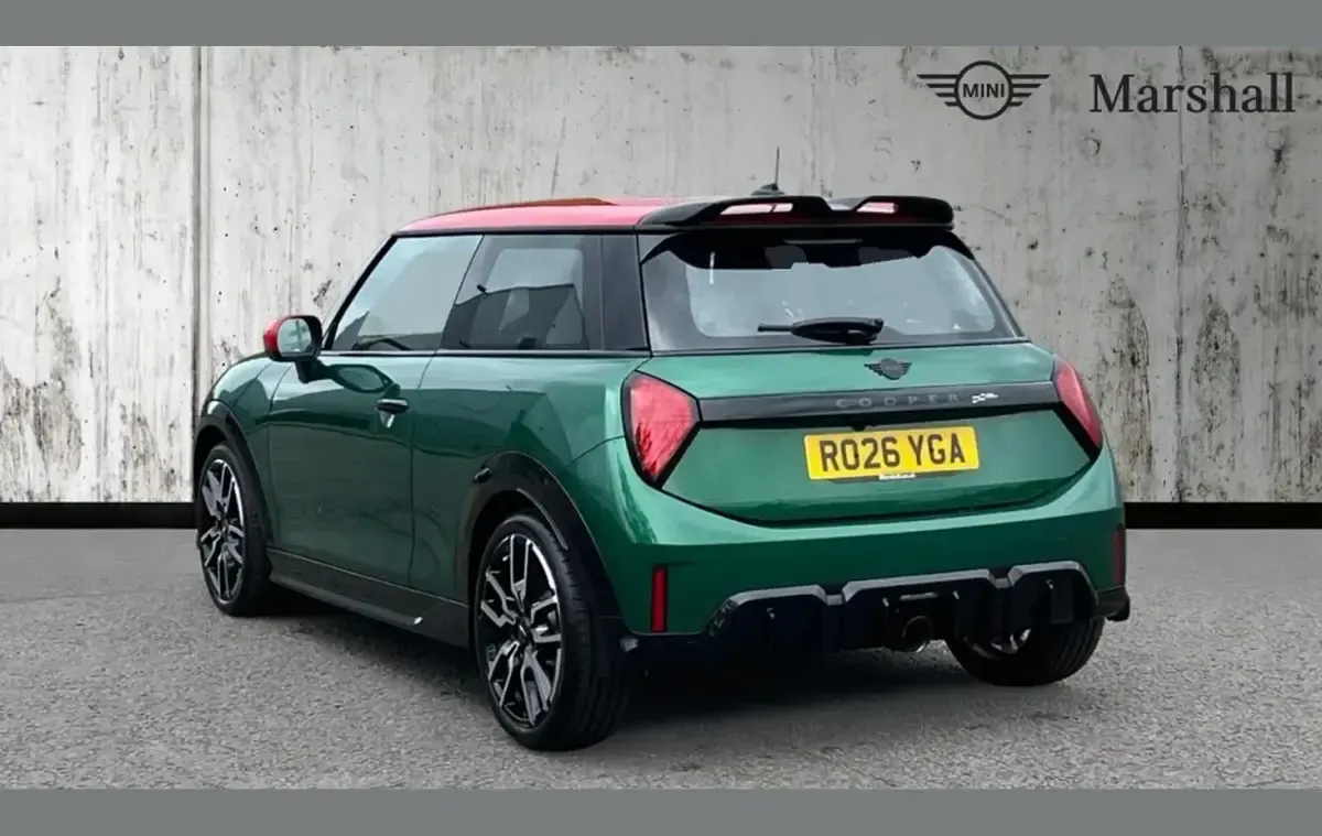 Used Mini John Cooper Works 228 HP (167 kW) 2026 Green Hatchback