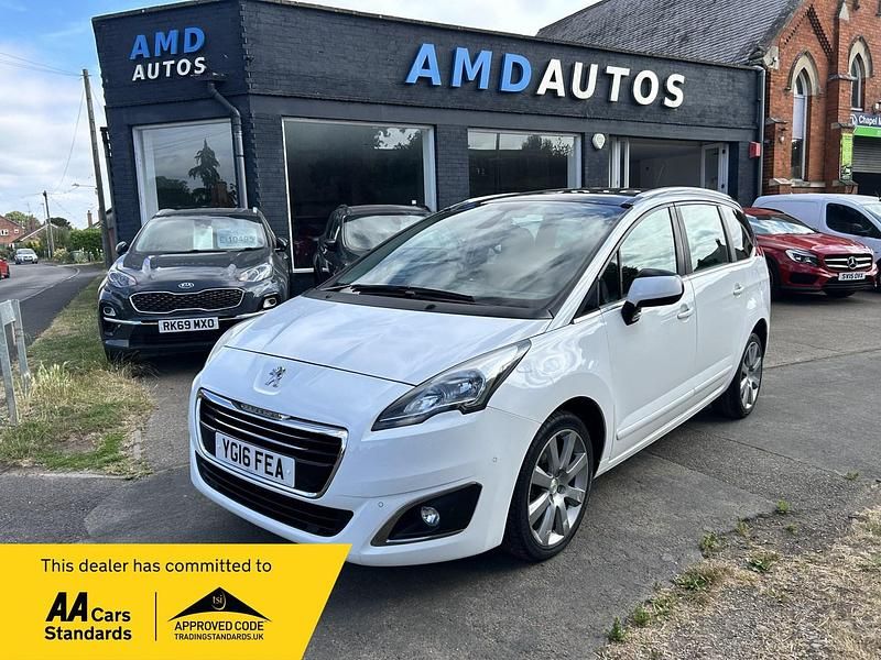 White Used 2016 Peugeot 5008 Allure MPV | £5,995 (A bit pricey) - Image 1/4