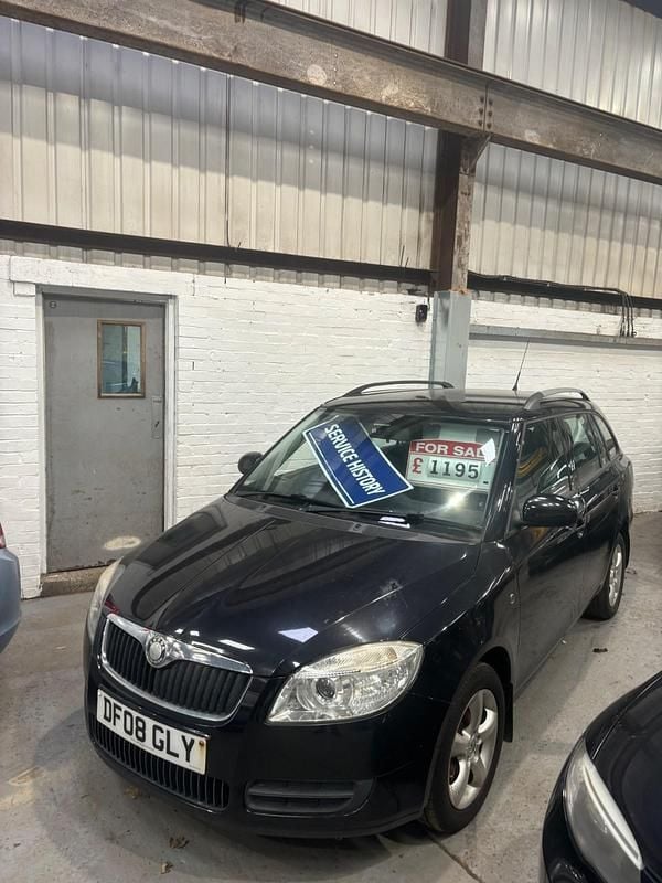 Used Skoda Fabia 80 HP (58 kW) 2008 Black Estate