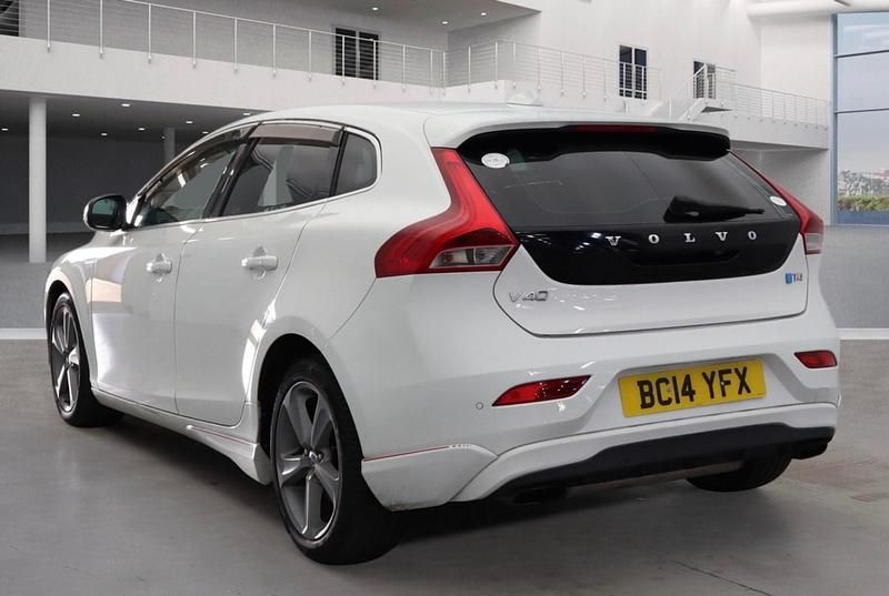 Used Mini Cooper Hatch 116 HP (85 kW) 2005 Red Hatchback