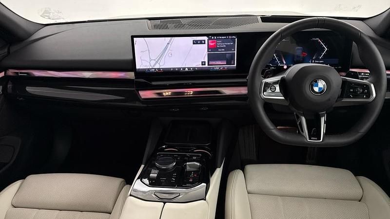 Used BMW 520 M Sport 205 HP (150 kW) 2025 Black Estate