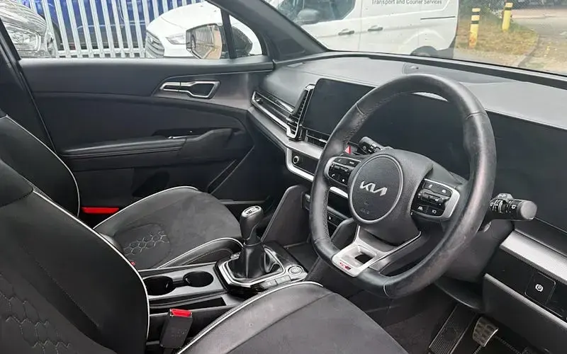 Used Kia Sportage GT-Line 159 HP (116 kW) 2025 Silver SUV