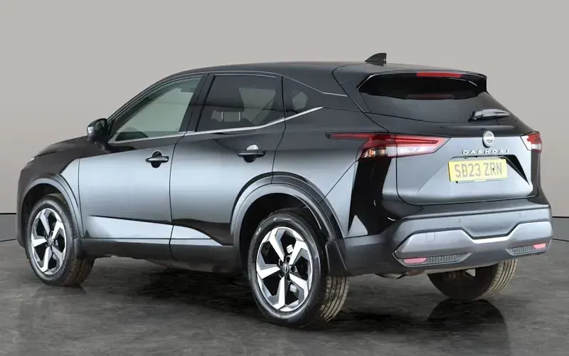 Used Nissan Qashqai N-Connecta 140 HP (102 kW) 2023 Black SUV