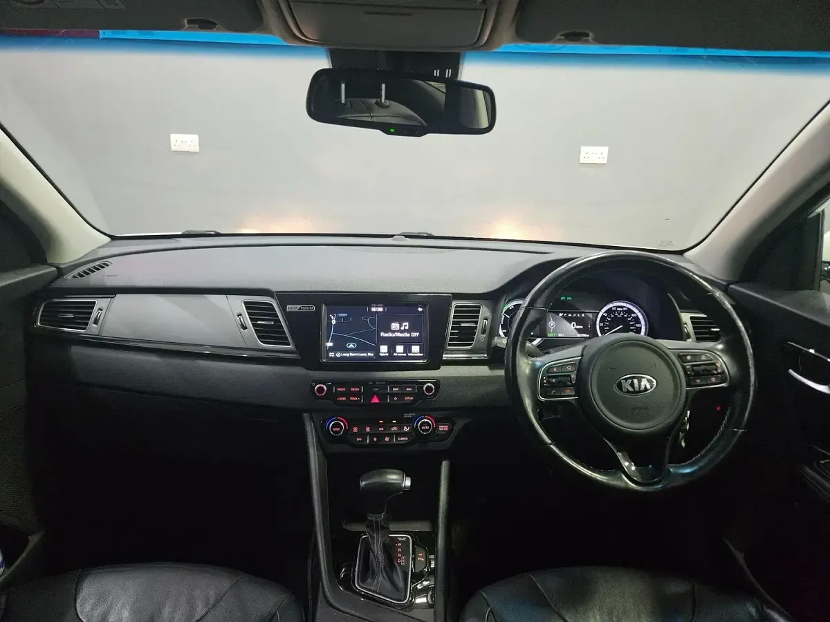 Used Kia Niro 141 HP (103 kW) 2019 White SUV
