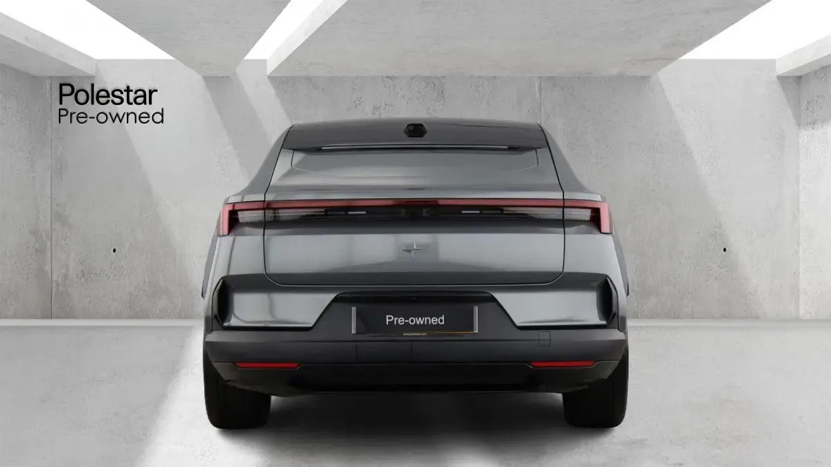 Begagnad Polestar 4 Plus 400 kW (544 HK) 2025 Grå SUV