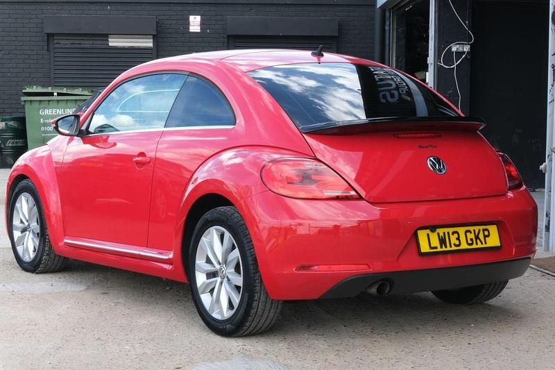 Used VW Beetle Design 105 HP (77 kW) 2026 Red Hatchback