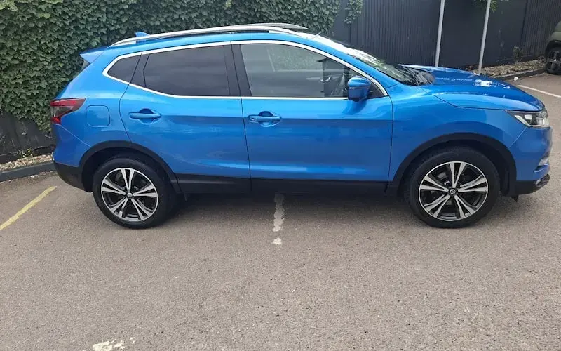 Used Nissan Qashqai N-Connecta 110 HP (80 kW) 2017 Blue SUV