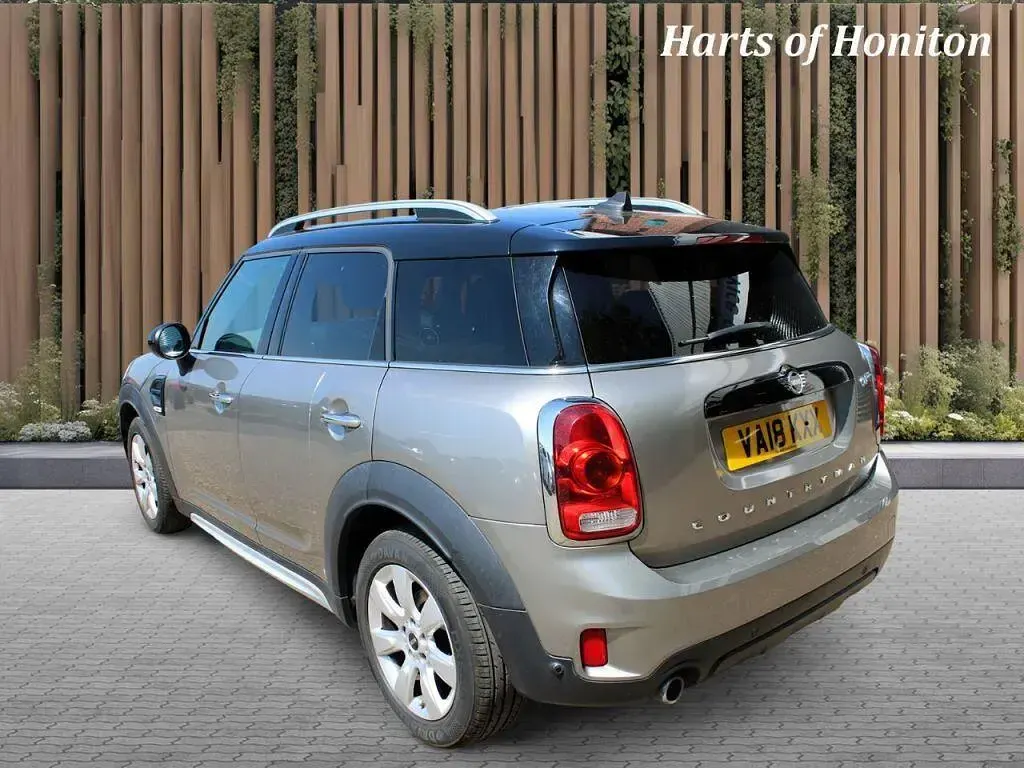 Used Mini Cooper Countryman 134 HP (98 kW) 2018 Silver SUV