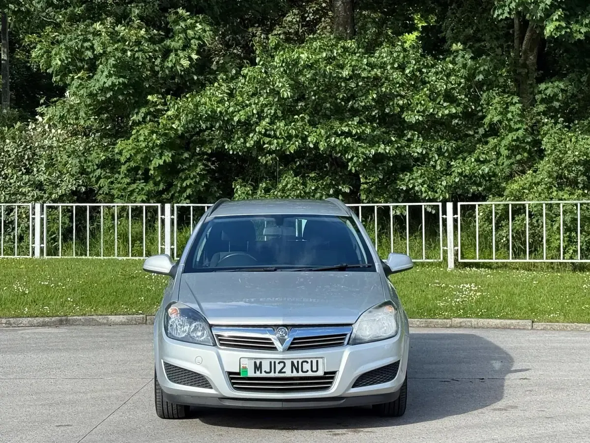 Used Vauxhall Astra Sportive 110 HP (80 kW) 2012 Silver Van