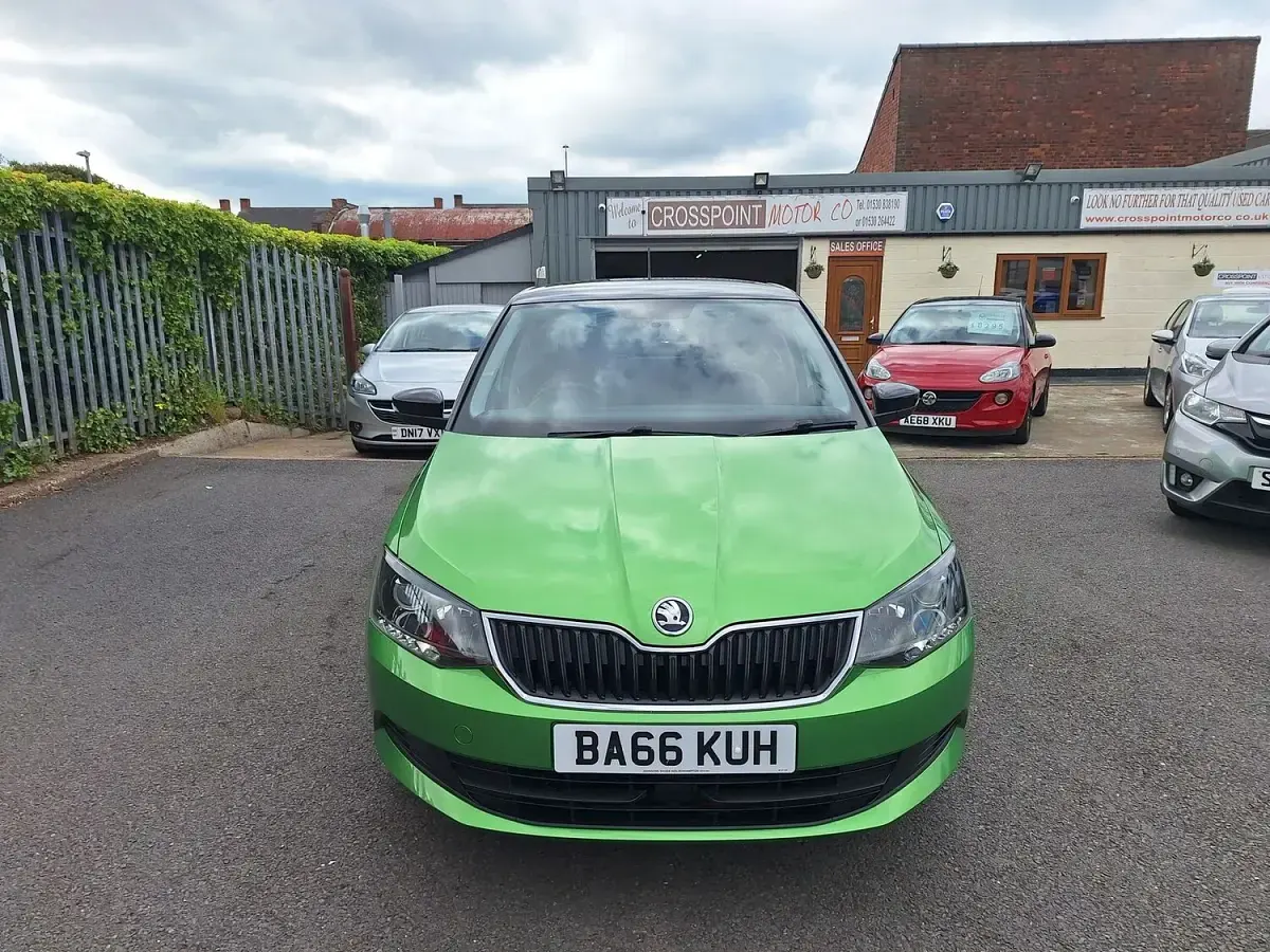 Used Skoda Fabia Colour Edition 75 HP (55 kW) 2017 Green Hatchback