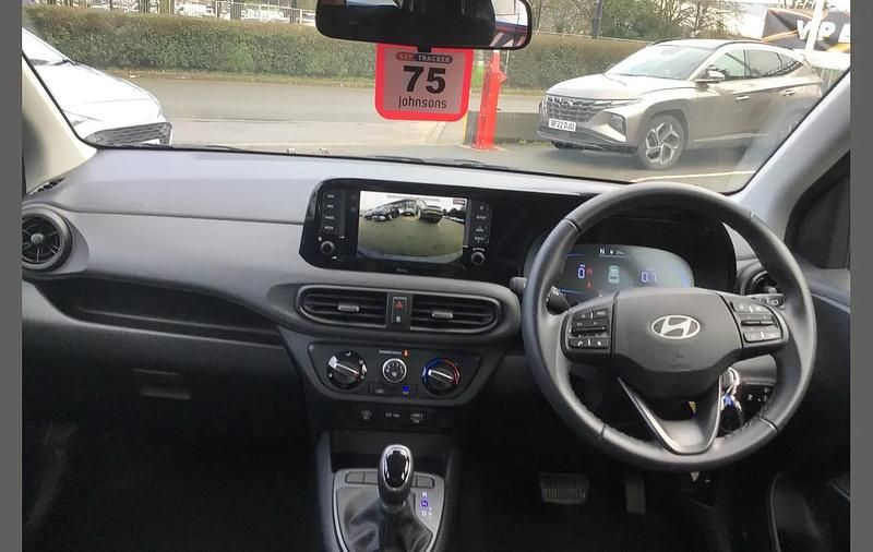 Used Hyundai i10 Advanced 62 HP (45 kW) 2025 Grey Hatchback